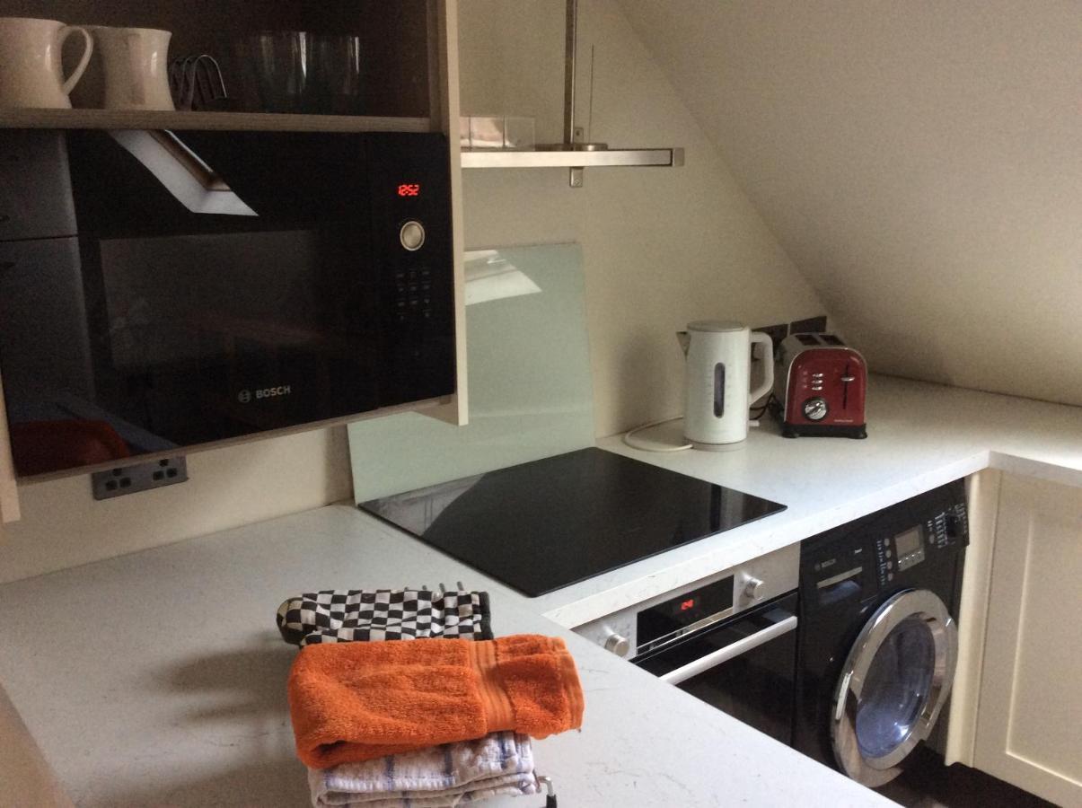 2 Bedroom Furnished Apartment In A Rural Position Stone (Staffordshire) Exterior foto