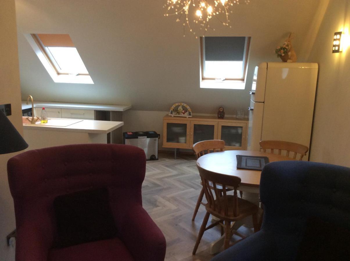 2 Bedroom Furnished Apartment In A Rural Position Stone (Staffordshire) Exterior foto