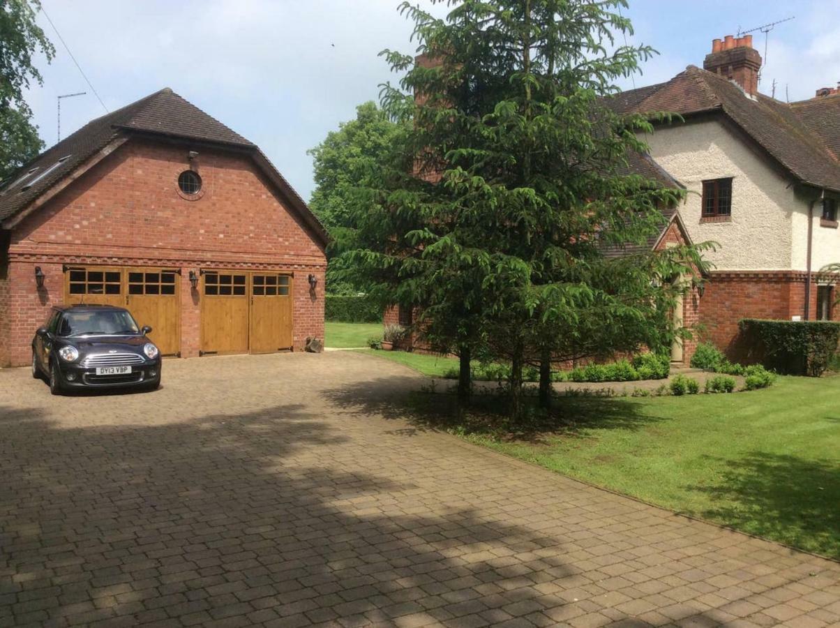2 Bedroom Furnished Apartment In A Rural Position Stone (Staffordshire) Exterior foto
